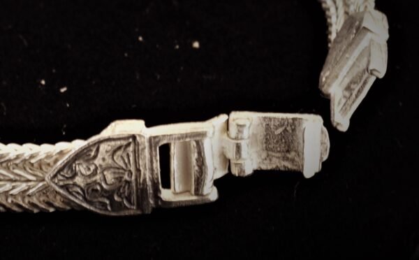 Artisan's Sterling Silver Interweaved link pattern Bracelet with Zirconia